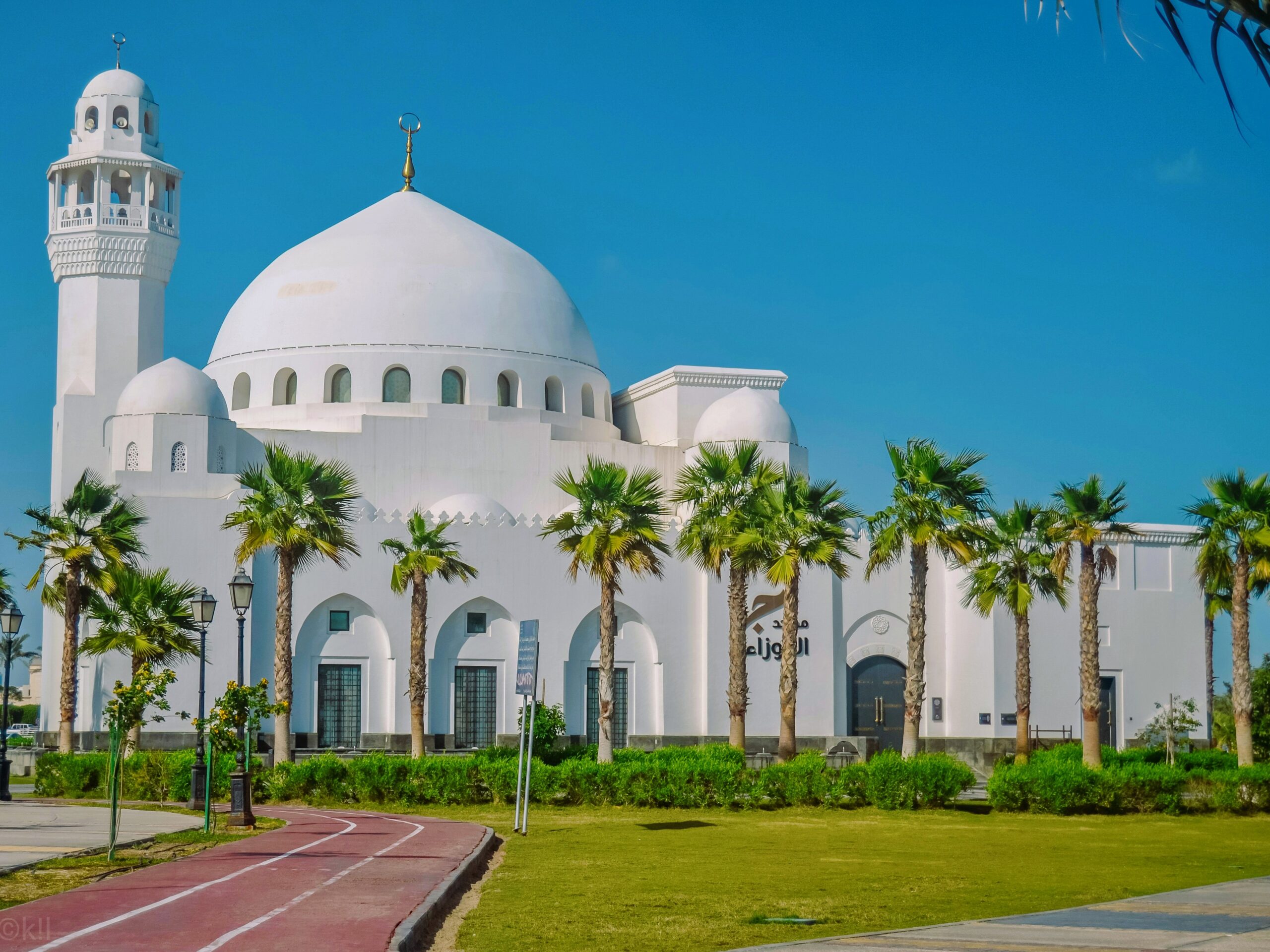 Al Rahma Mosque Jeddah family friendly place to visit in Saudi Arabia