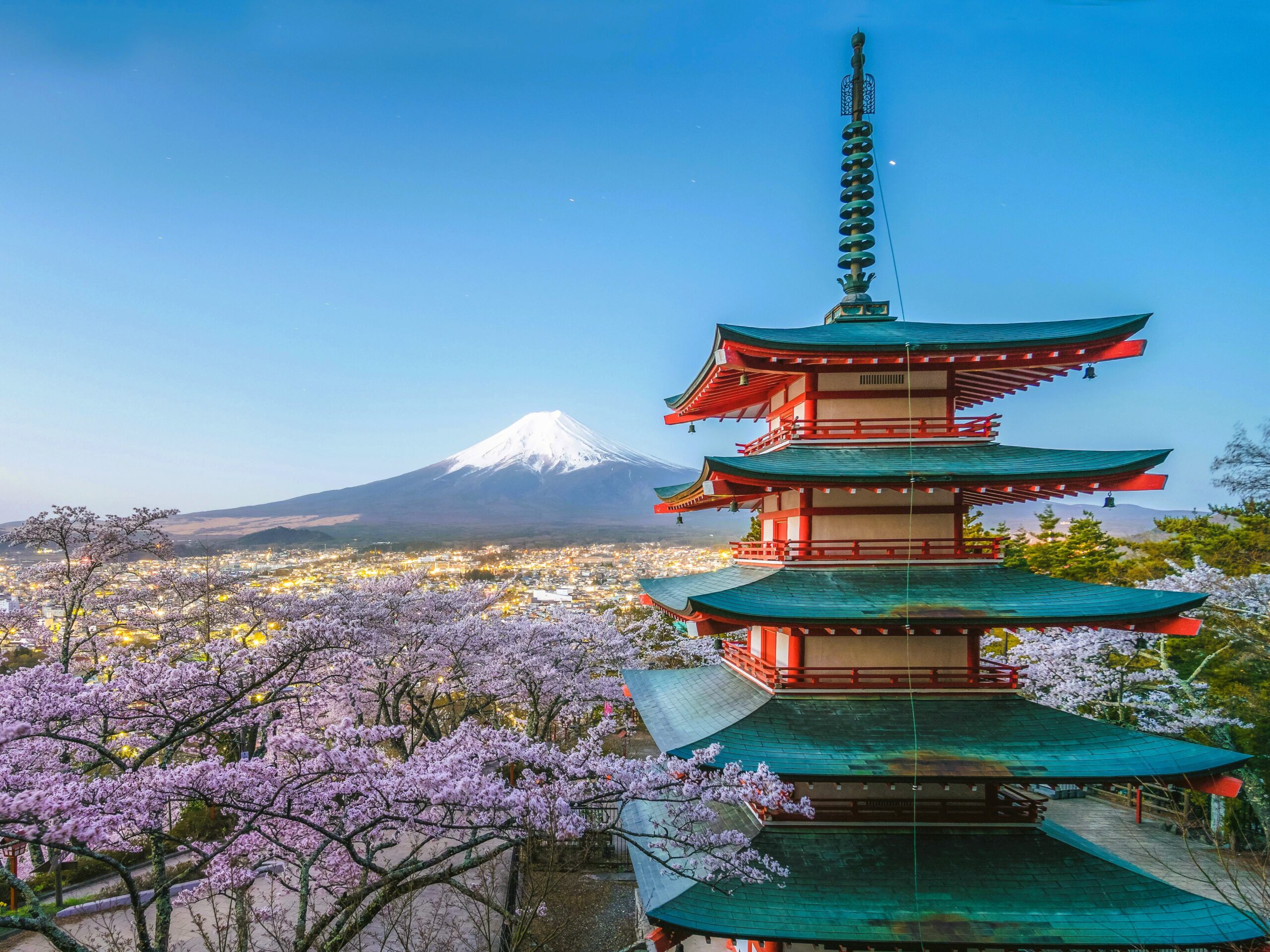 Japan Tourist Visa process for Indian travelers with Mount Fuji and Chureito Pagoda view