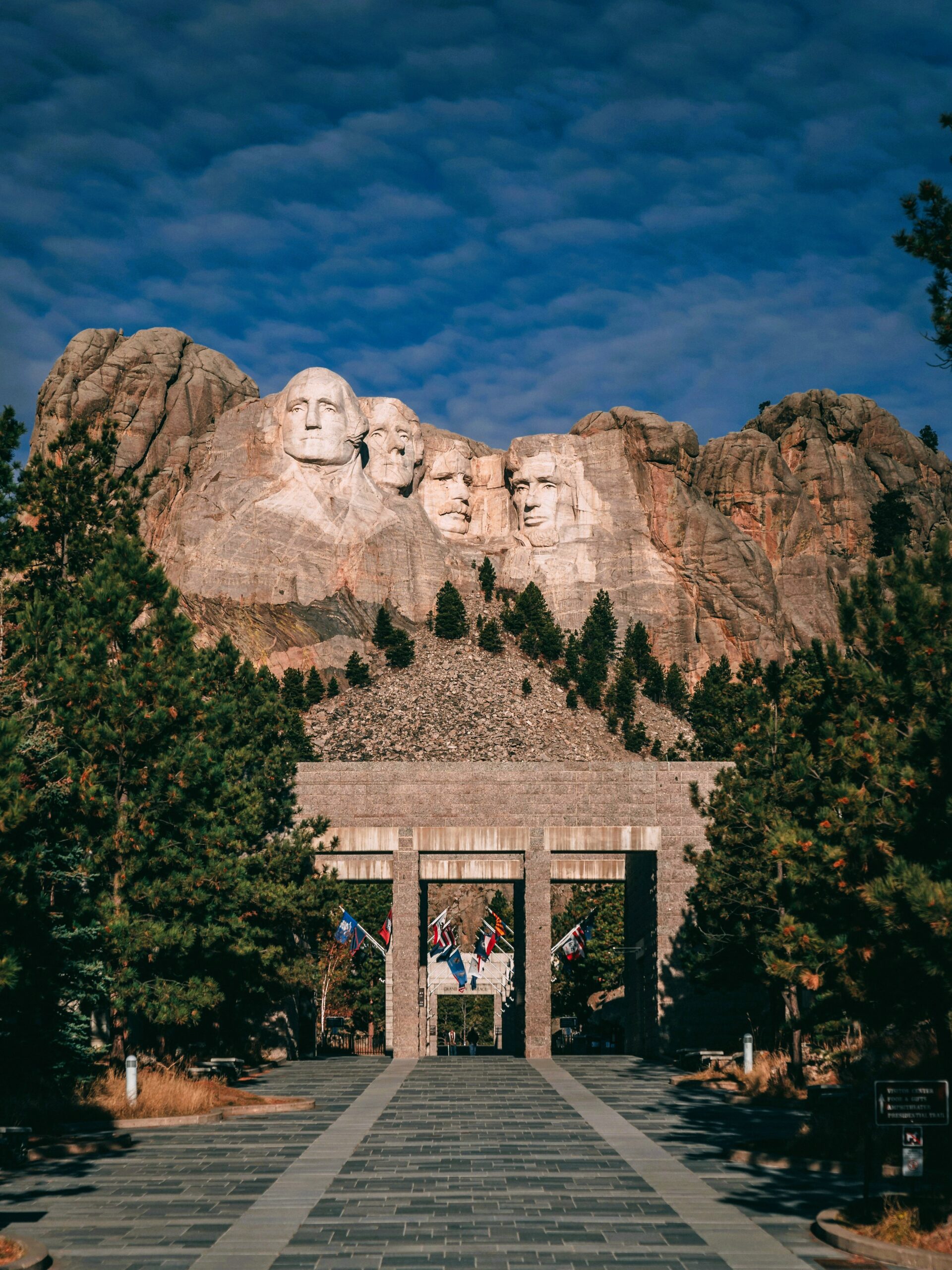 US tourist visa from India featuring Mount Rushmore National Memorial
