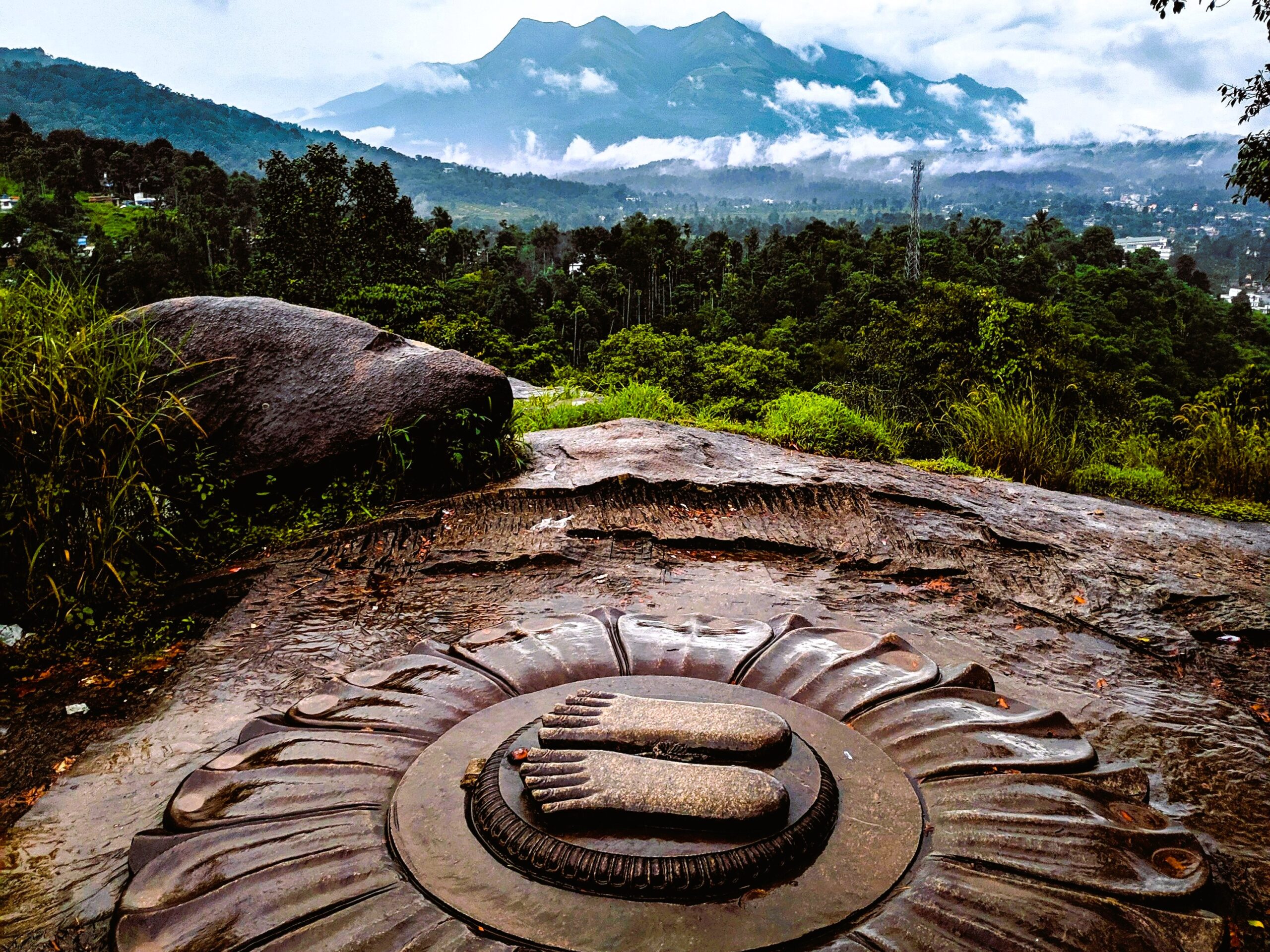 Wayanad Tour Package featuring Misty valley and mountain landscape at Lakkidi View Point, Wayanad in India Getaways