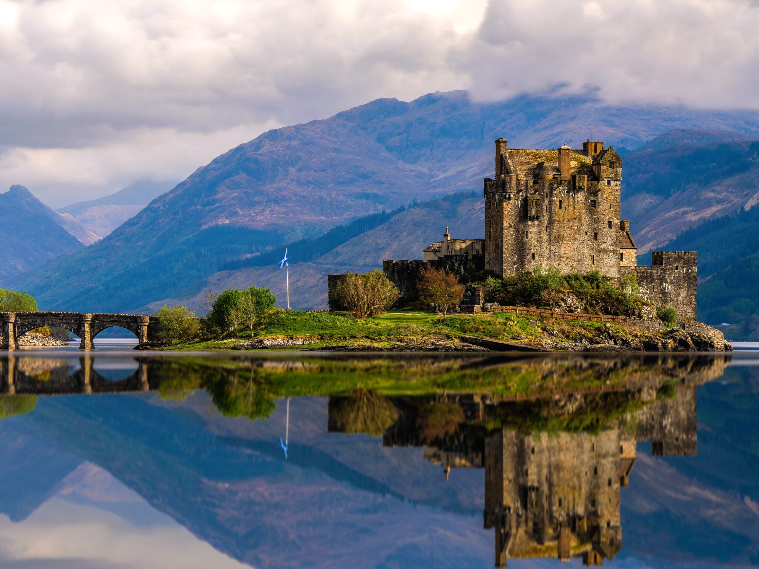 Eilean Donan Castle, scotland featured in international tour packages