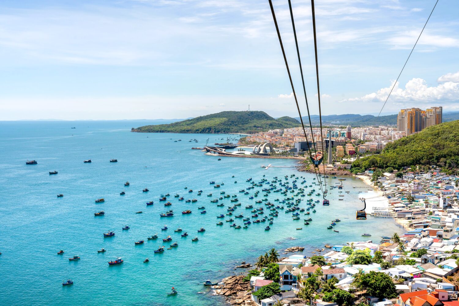 Hon Thom cable car featured in Vietnam with Phu Quoc tour