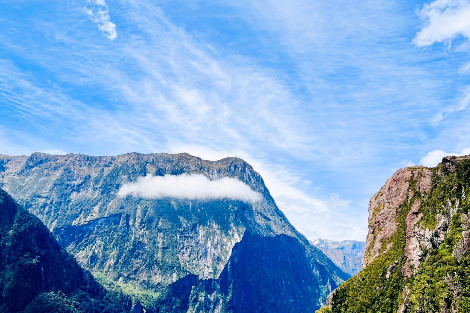 milford sound featured in New Zealand tour package